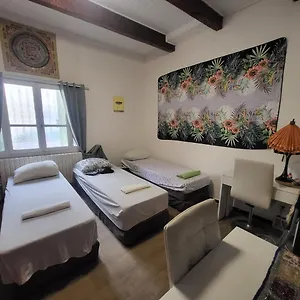 Apartment 2p. Jardin Calme Centre-ville, Marseilles