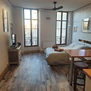 Apartment Agreable Au Coeur Du Quartier Historique, Marseilles