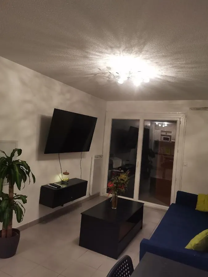 Appartement Design Proche Des Grand Axes contacts